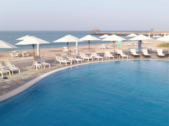 RADISSON BLU RESORT FUJAIRAH - Bazény - Venkovní / vnitřní bazé