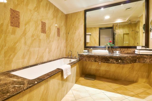 BAHI AJMAN PALACE HOTEL - Pokoje - Standard Room with a view