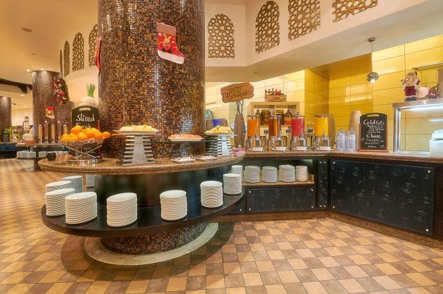 BAHI AJMAN PALACE HOTEL - Restaurace - Arabesque