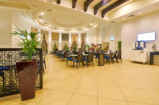 BAHI AJMAN PALACE HOTEL - Restaurace - Arabesque