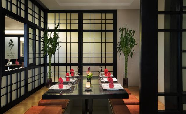 BAHI AJMAN PALACE HOTEL - Restaurace - Dragon Place 