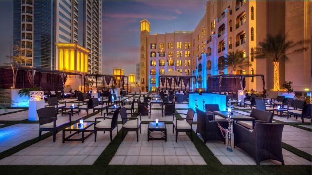 BAHI AJMAN PALACE HOTEL - Restaurace - Al Nojoom Lounge