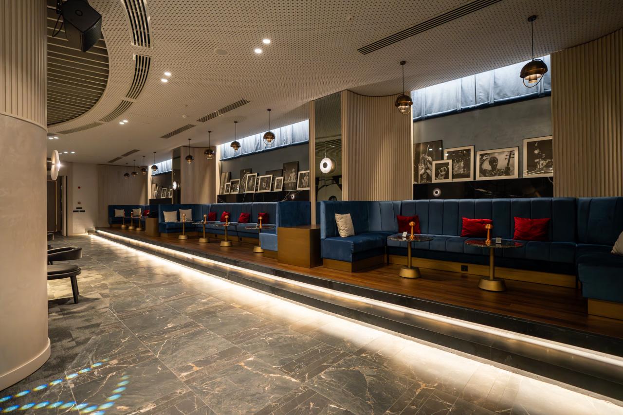 AKRA KEMER - Bary - LUNA JAZZ BAR
