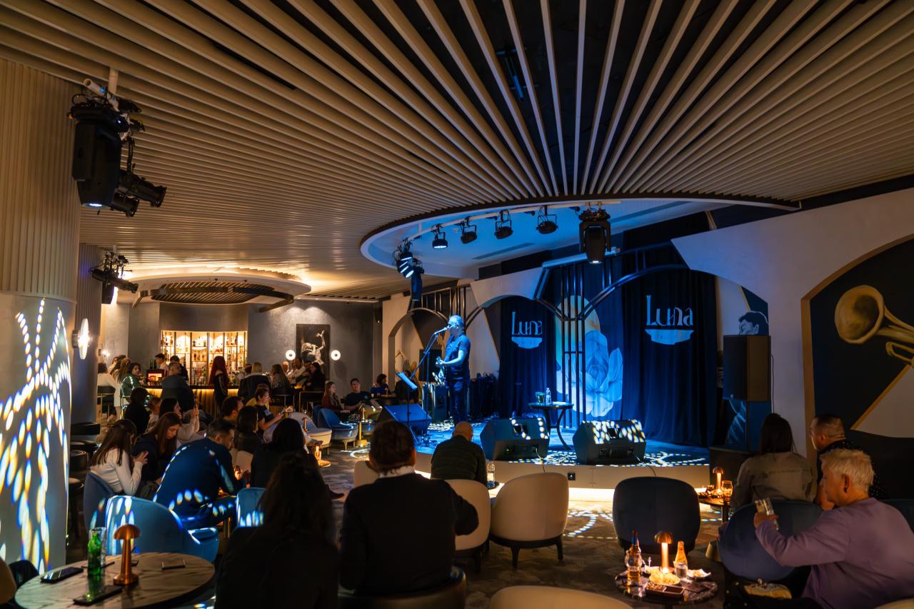AKRA KEMER - Bary - LUNA JAZZ BAR