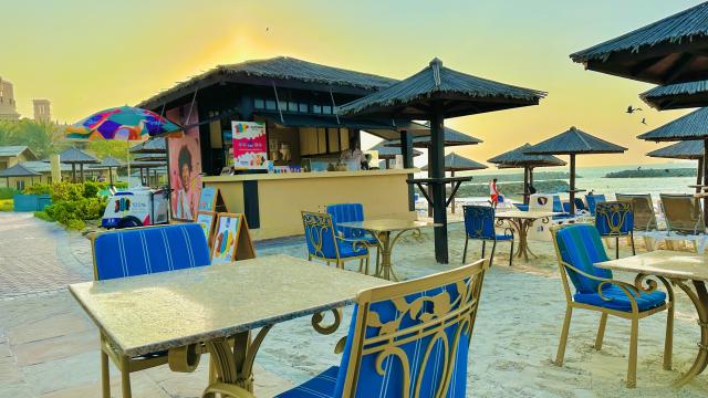 CORAL BEACH RESORT SHARJAH - Bary - Waves