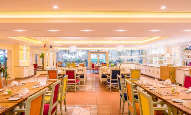 CORAL BEACH RESORT SHARJAH - Restaurace - Cote Jardin