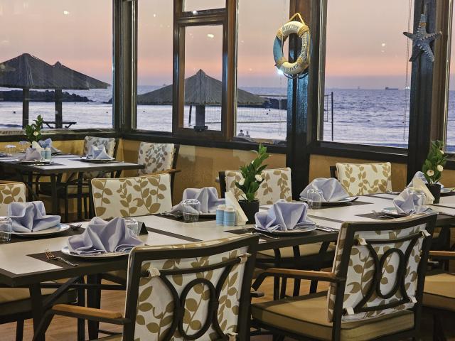 CORAL BEACH RESORT SHARJAH - Restaurace - Casa Samak Seafood Re