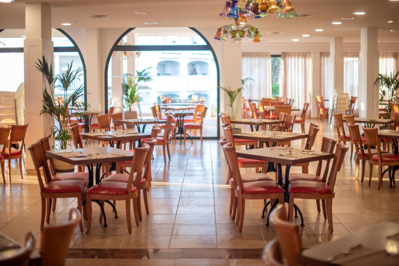 BLAU PUNTA REINA RESORT - Restaurace - MAIN RESTAURANT