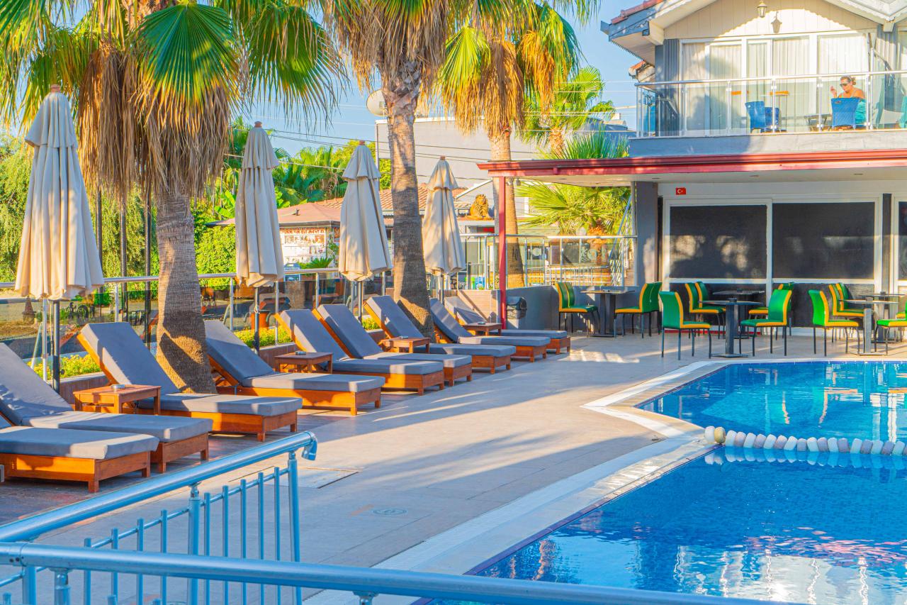 SAYANORA HOTEL - Bazény - Přístavba