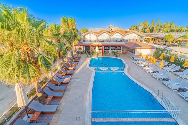 SAYANORA HOTEL - Bazény - Přístavba