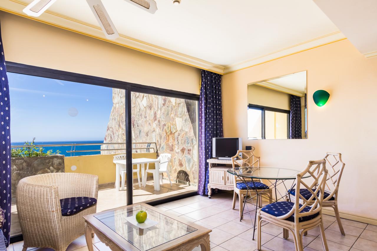 BLUEBAY BEACH CLUB - Pokoje - APARTMENT SUPERIOR BALCONY OR TER