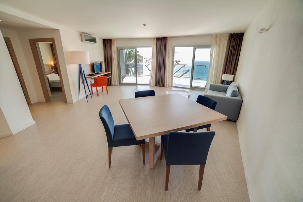 RIVIERA VISTA - Pokoje - 3 BEDROOM SUITE WITH SEA VIEW AND BALC