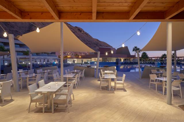 RADISSON BLU RESORT & SPA GRAN CANARIA MOGAN - Restaurace - Poo