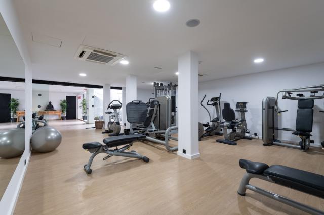 OCCIDENTAL ROCA NEGRA (ADULTS ONLY 16+) - Sport - Sport