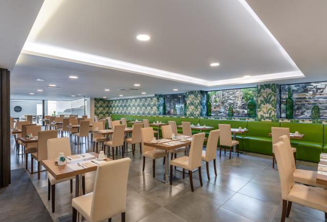 OCCIDENTAL ROCA NEGRA (ADULTS ONLY 16+) - Restaurace - Restaura