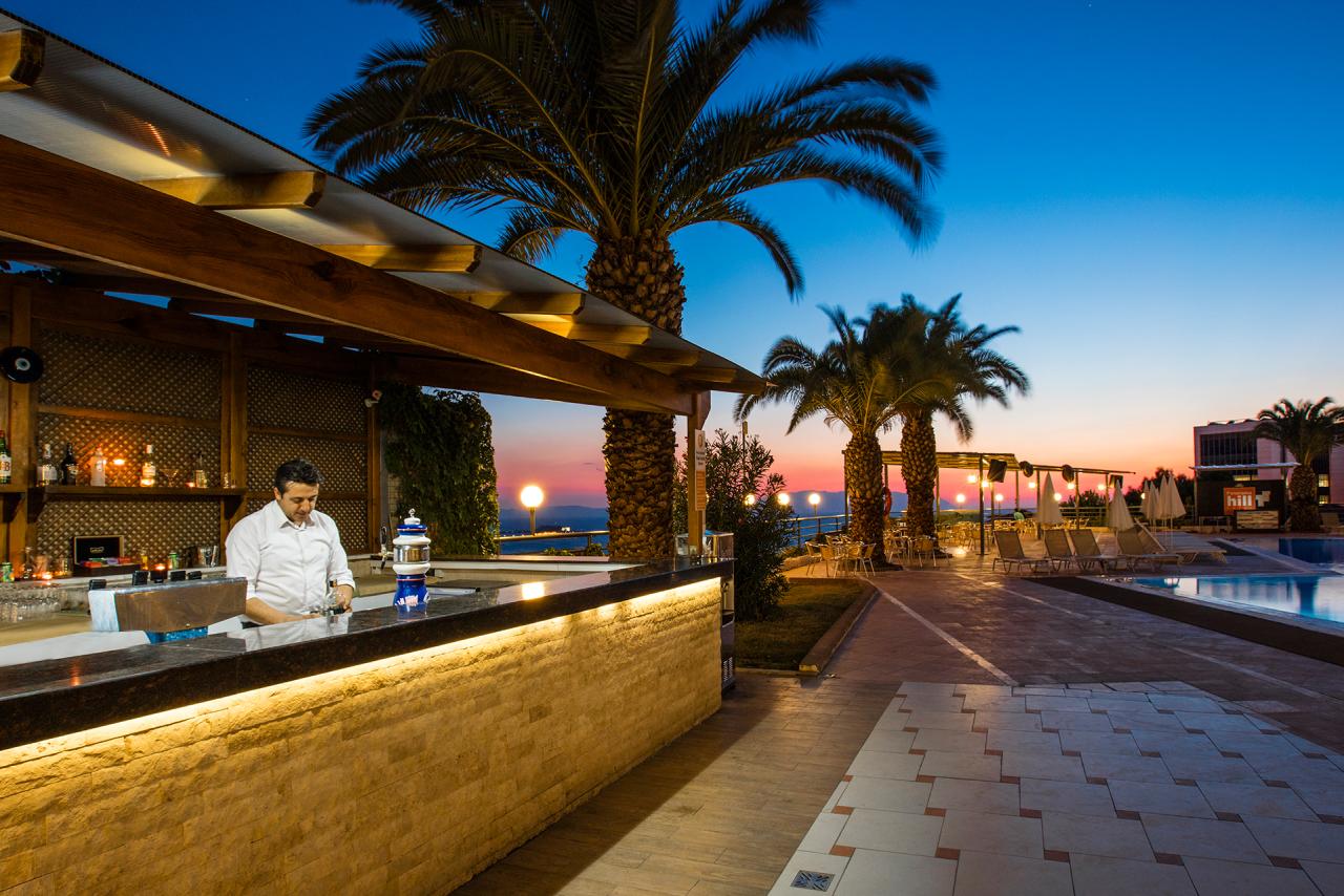 CITYS HILL HOTEL - Bary - POOL BAR