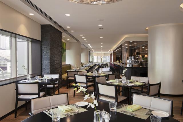 TOWERS ROTANA HOTEL - Restaurace - Flavors On Two