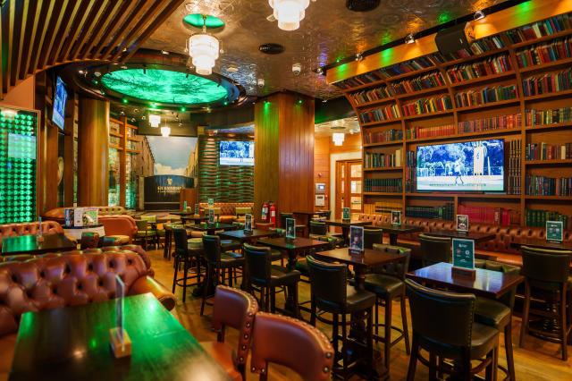 HILTON DUBAI JUMEIRAH BEACH - Restaurace - McGettigan's Bar and