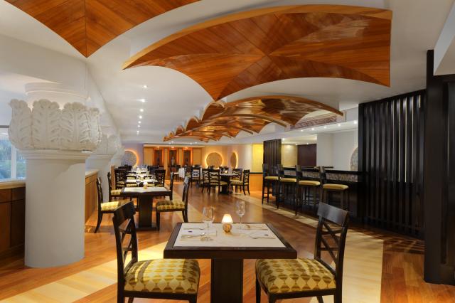 SHERATON JUMEIRAH BEACH RESORT - Restaurace - Peacock Restauran