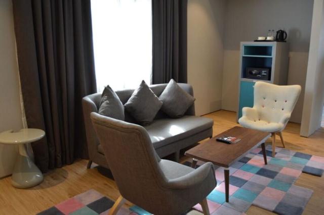 IBIS STYLES DUBAI JUMEIRA - Pokoje - EXECUTIVE SUITE