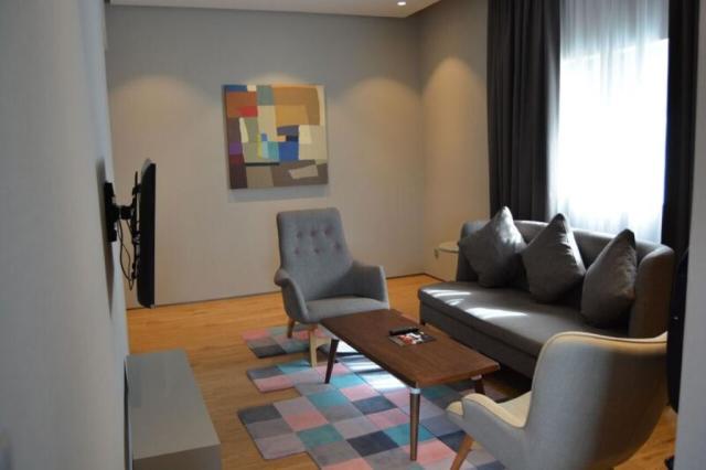IBIS STYLES DUBAI JUMEIRA - Pokoje - EXECUTIVE SUITE