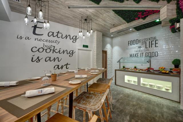 TIME OAK HOTEL & SUITES - Restaurace - Pranzo Eatery
