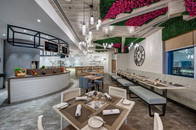 TIME OAK HOTEL & SUITES - Restaurace - Pranzo Eatery
