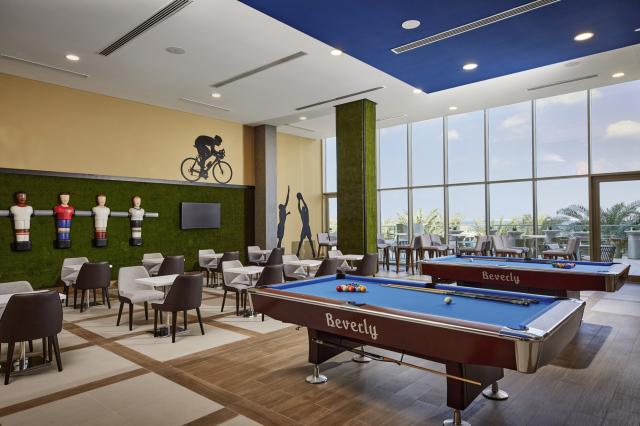 RIU DUBAI BEACH RESORT - Bary - Sports Bar
