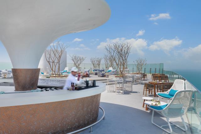 ADDRESS BEACH RESORT - Restaurace - Zeta @ 77