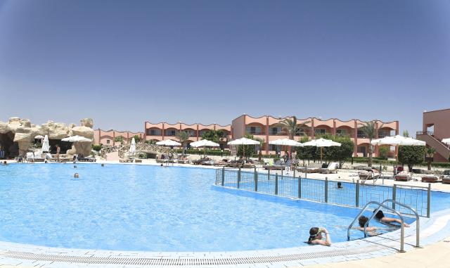 THREE CORNERS HAPPY LIFE BEACH RESORT - Bazény - Venkovní bazén