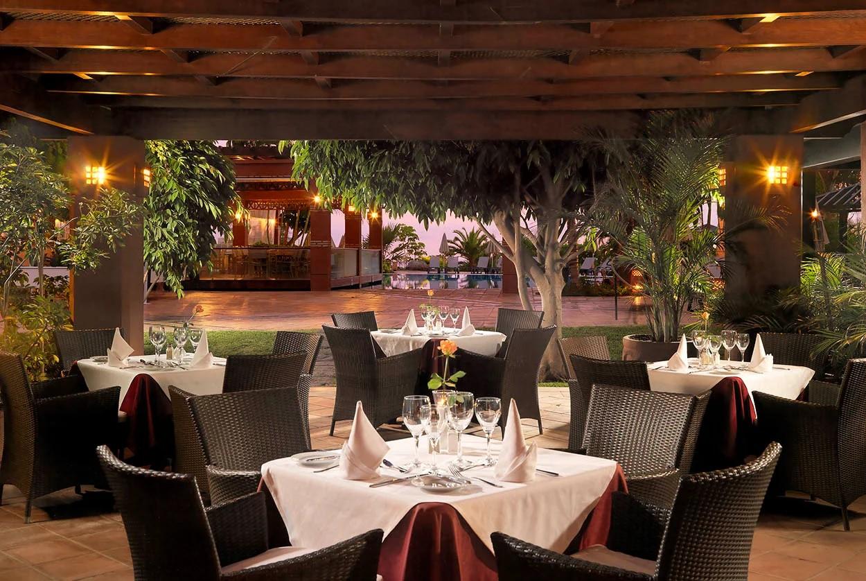 H10 COSTA ADEJE PALACE - Restaurace - RESTAURANTE LA TOSCA A LA