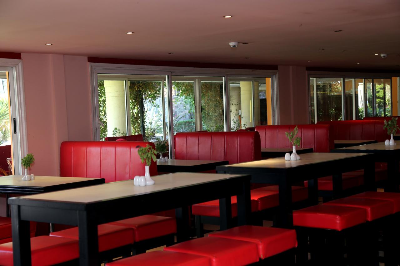 GOLDEN BEACH RESORT - Restaurace - Grease