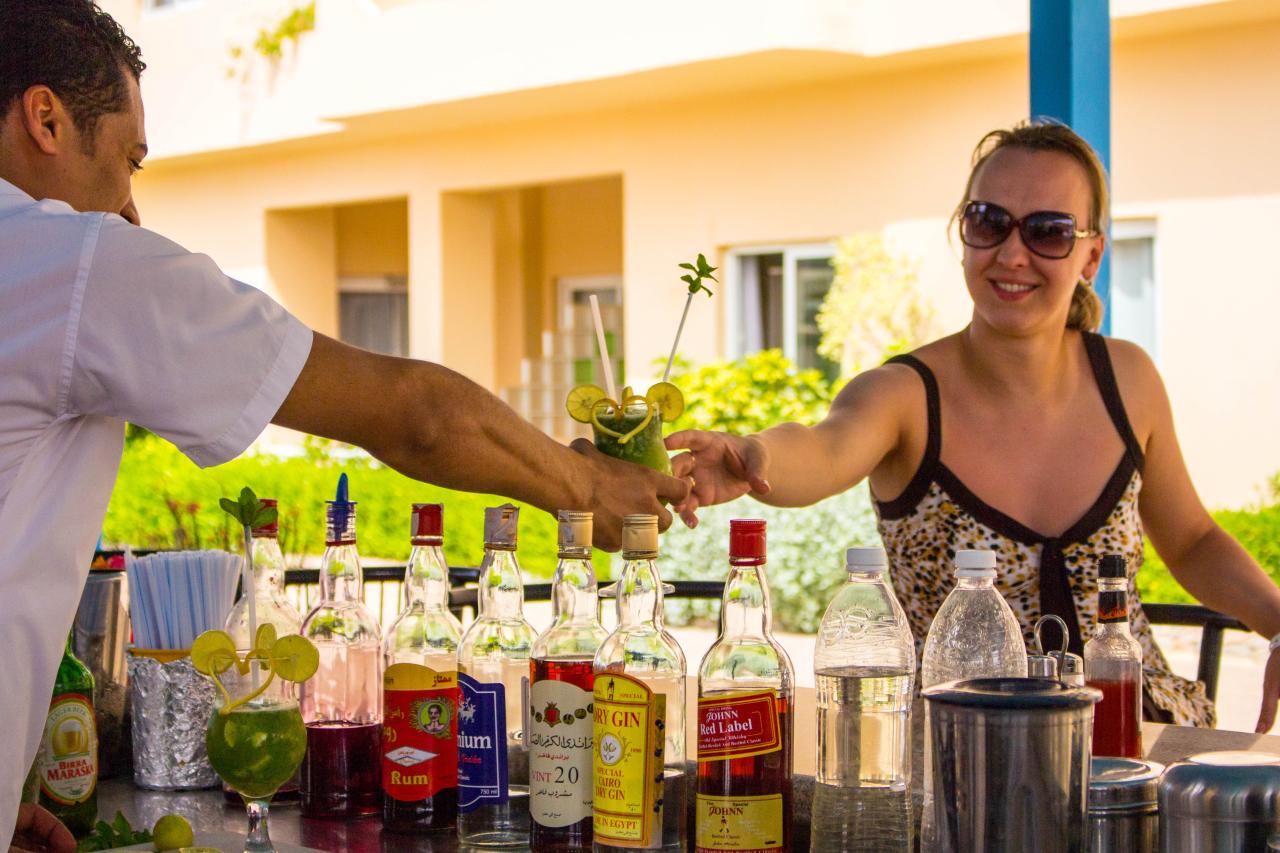 GOLDEN BEACH RESORT - Bary - Coyot Ugly Bar