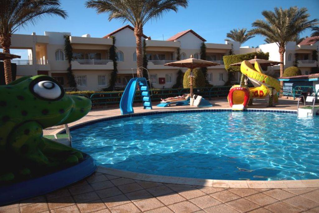 GOLDEN BEACH RESORT - Bazény - Venkovní bazén
