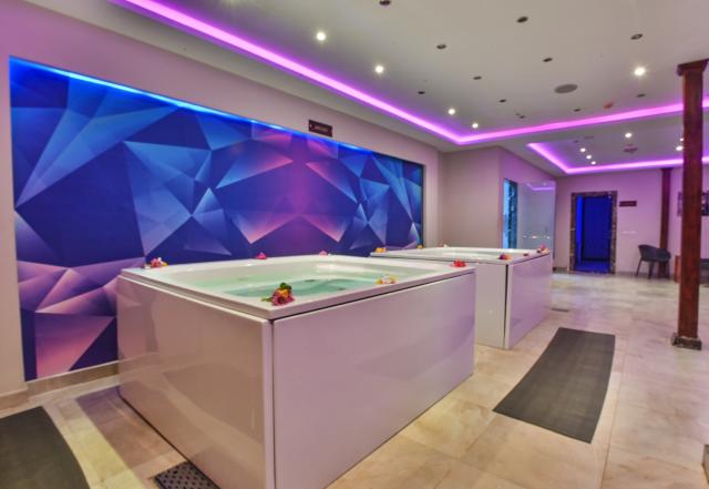DREAM LAGOON RESORT & AQUA PARK - Lázně - Lázně