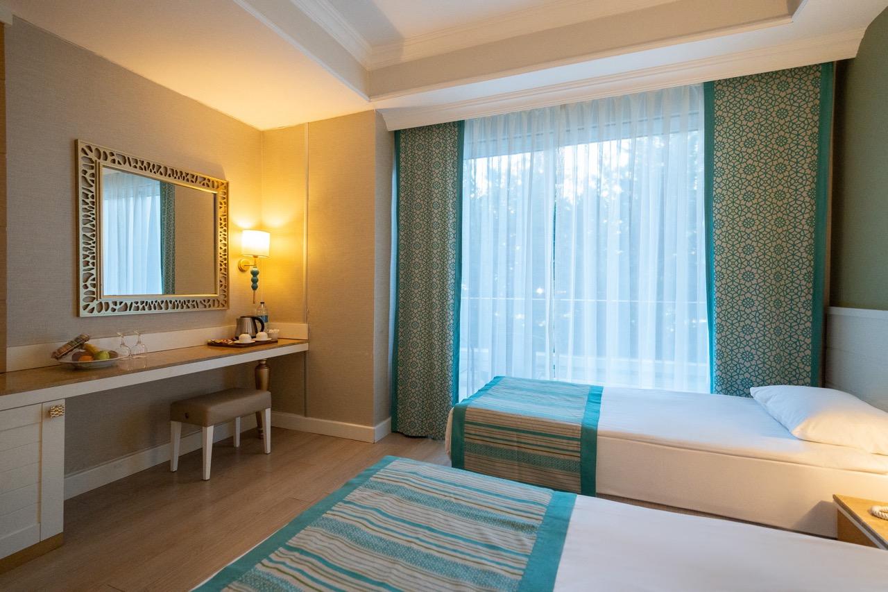 KARMIR RESORT & SPA - Pokoje - COMFORT ROOM