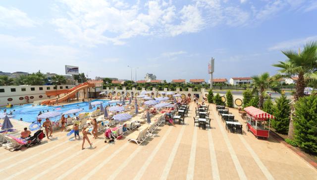 ARABELLA WORLD HOTEL - Bazény - Venkovní bazén