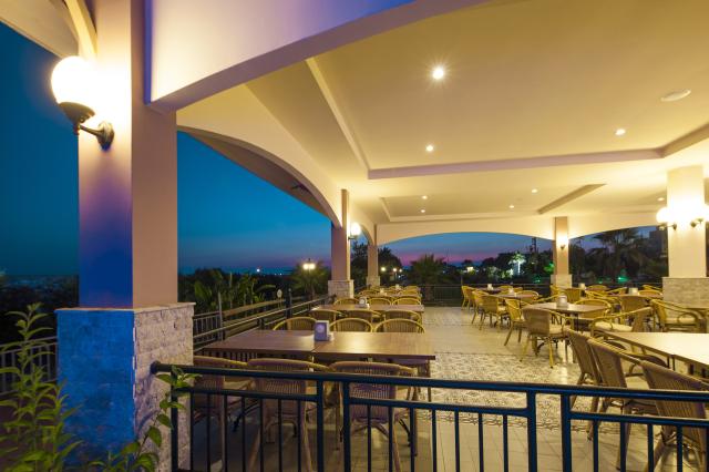 CLUB HOTEL TURAN PRINCE WORLD - Restaurace - Paradise Beach Res
