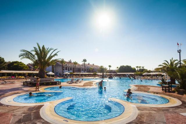 CLUB HOTEL TURAN PRINCE WORLD - Bazény - Venkovní bazén