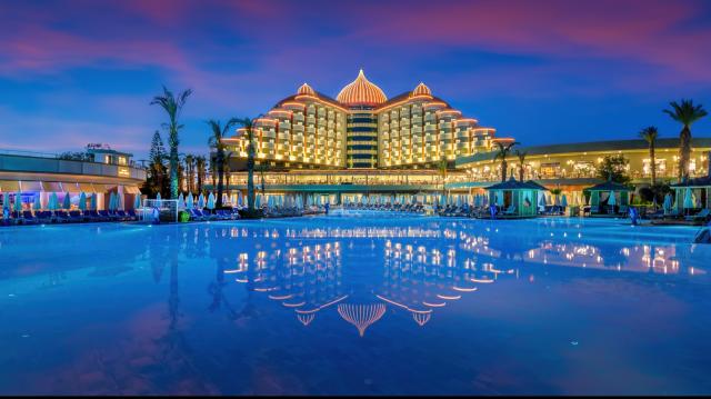 DELPHIN PALACE HOTEL - Obecné - Hlavní budova