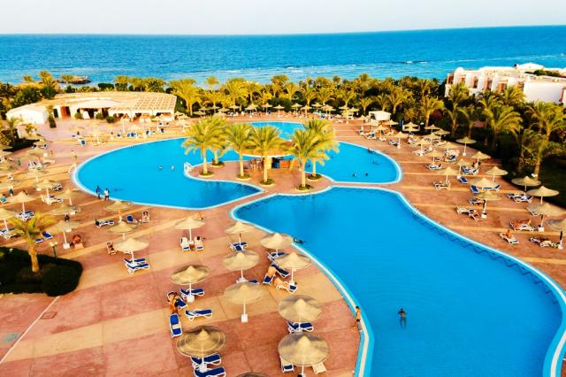 FANTAZIA RESORT MARSA ALAM - Bazény - Hlavní budova