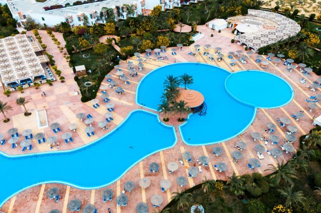 FANTAZIA RESORT MARSA ALAM - Bazény - Hlavní budova