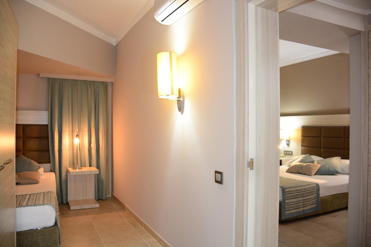 PALMERAS BEACH HOTEL - Pokoje - CORAL ROOM