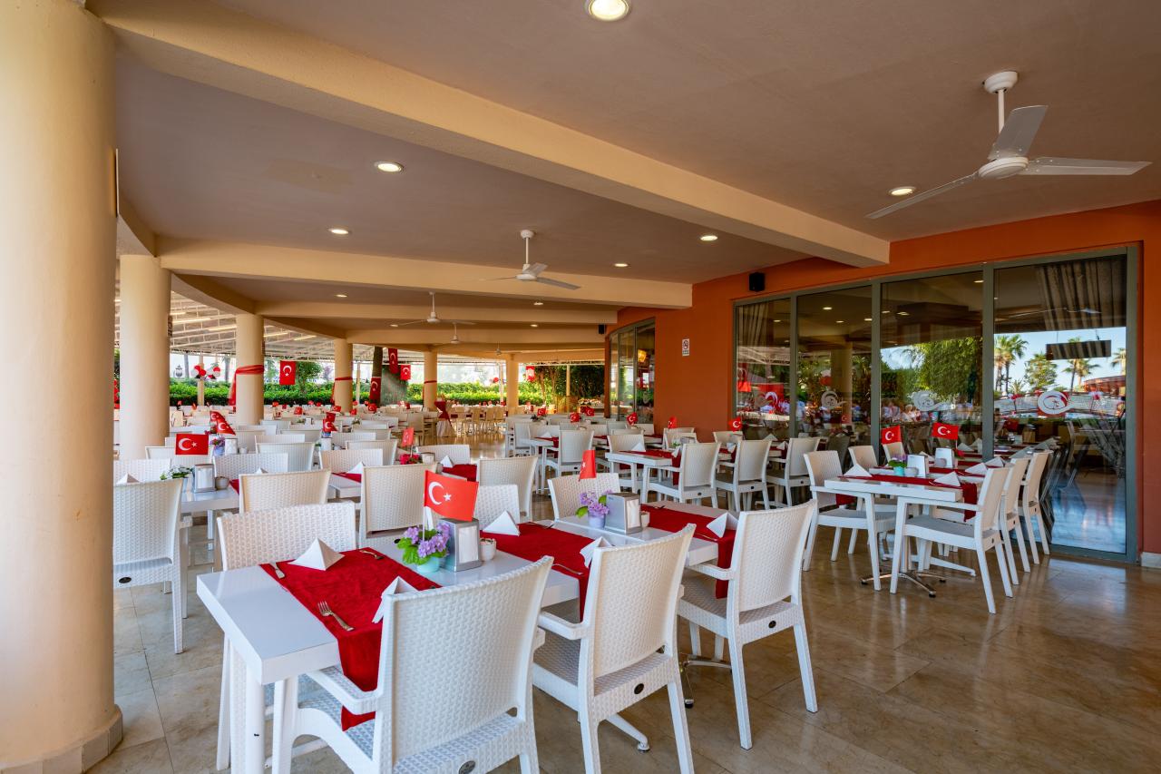 PALMERAS BEACH HOTEL - Restaurace - MAIN RESTAURANT