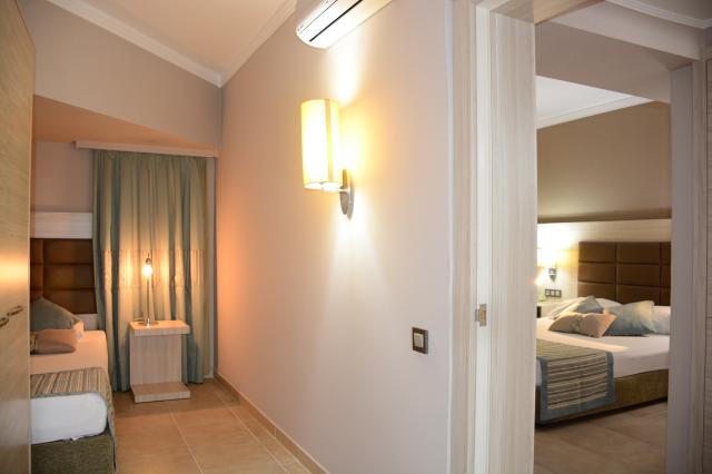 PALMERAS BEACH HOTEL - Pokoje - CORAL ROOM 