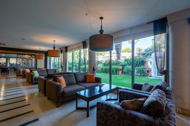 PALMERAS BEACH HOTEL - Obecné - Hlavní budova