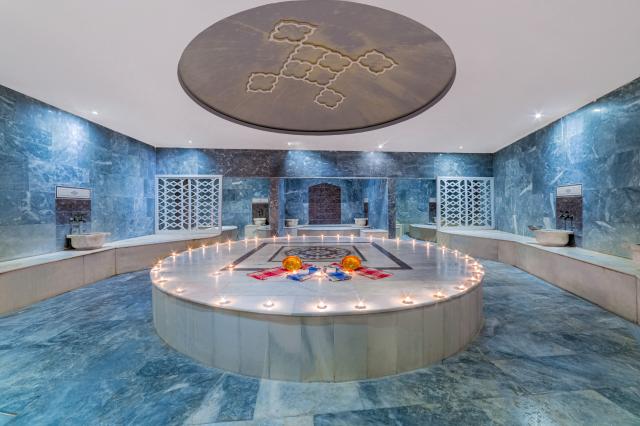 JUSTINIANO DE LUXE RESORT - Lázně - Lázně