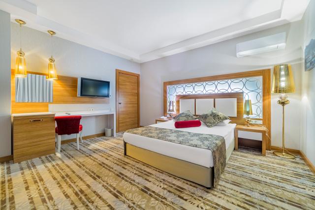 JUSTINIANO DE LUXE RESORT - Pokoje - MAIN BUILDING FAMILY ROOM 