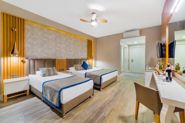 JUSTINIANO DE LUXE RESORT - Pokoje - THEODORA BUILDING STANDARD