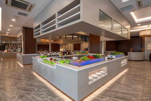 JUSTINIANO DE LUXE RESORT - Restaurace - MAIN RESTAURANT 